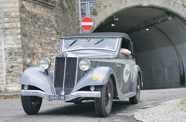 The forty-second edition of the 1000 Miglia 2024 has started with departure from Brescia and first stop in Bergamo.