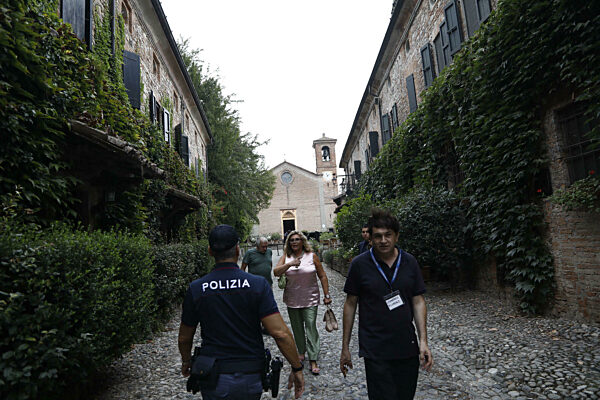 Rivalta, Giorgio Armani's funeral, private at the San Martino church
