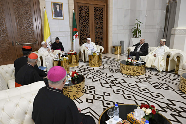 ALGERIA - POPE  LEO XIV  VISITS THE GREAT MOSQUE OF ALGIERS " DJAMAA AL DJAZAIR "  - 2026/4/13