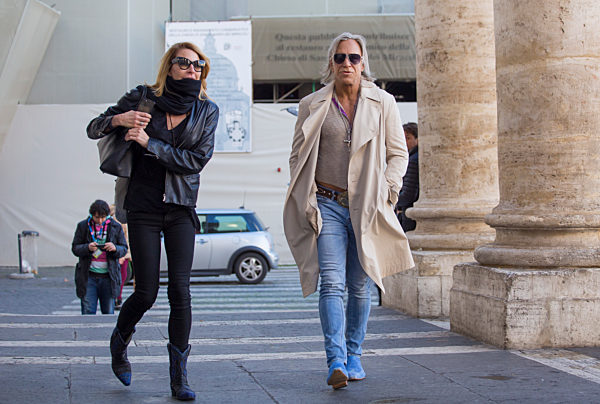 *NO WEB* Rome, Mickey Rourke goes shopping and then prays in church