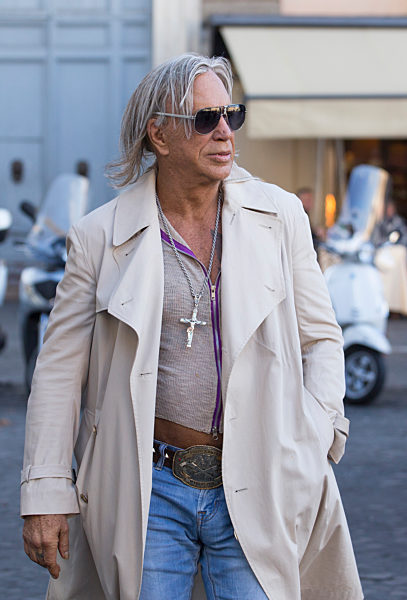 *NO WEB* Rome, Mickey Rourke goes shopping and then prays in church