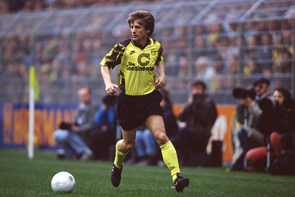 Fuv_ball, firo :     03.04.1993
Fuv_ball , Bundesliga , 1992/1993 , 92/93 
Rv?ckrunde , 24. Spieltag , Archivbilder , Archivfoto 
Borussia Dortmund . 1. FC Kv?ln 4:1