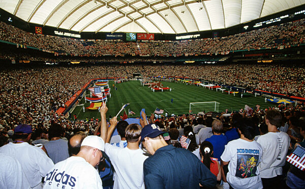 firo , 18.06.1994
Archivbild , Archivfoto , Archiv , Archivfotos
Fußball,Fussball,
WM WELTMEISTERSCHAFT 1994 USA, 94
USA - Schweiz 1:1