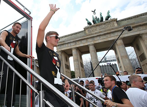 Fuvüball,Fussball,                          15.07.2014
Fuvüball WM Weltmeisterschaft Weltmeister 2014 Deutschland Nationalmannschaft Brandeburgertor
Empfang in Berlin Fanmeile