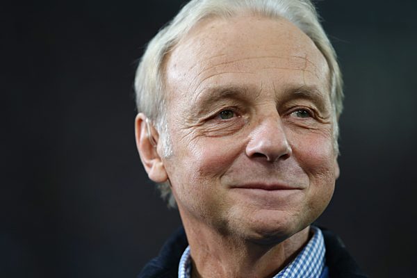 German Bundesliga, FC Schalke 04 vs. Hertha BSC Berlin, 17.10.2015, firo Sportphoto