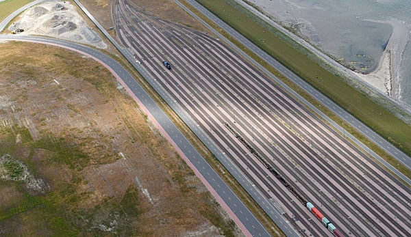 Luftaufnahme JadeWeserPort