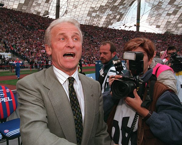 Fußball-Bundesliga: Giovanni Trapattoni jubelt
