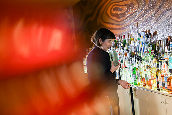 Bartenderin Maria Gorbatschova von der Green Door Bar