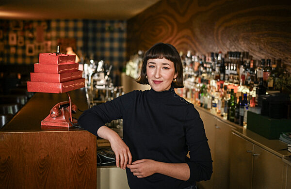 Bartenderin Maria Gorbatschova von der Green Door Bar