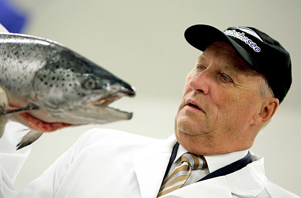 Norwegisches Königspaar in Deutschland  - Fischmanufaktur