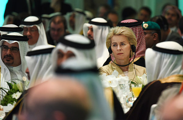 von der Leyen besucht Bahrain
