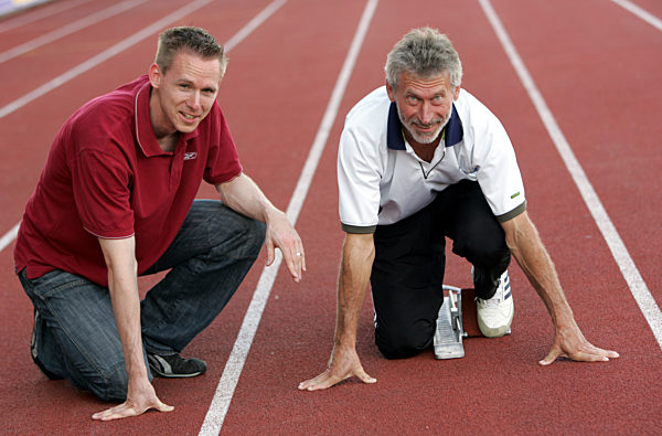 Den richtigen Start trainiert Promi Paul Breitner im Beisein von Frank...