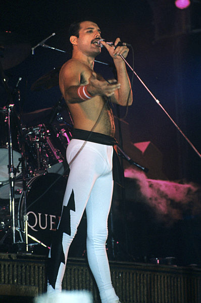 Queen live in London