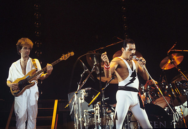 Queen live in London