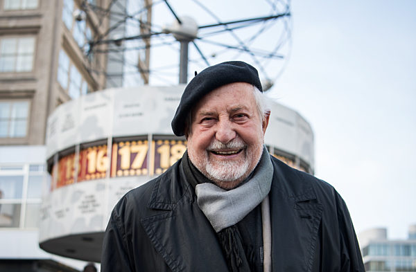 50 Jahre Weltzeituhr am Alexanderplatz