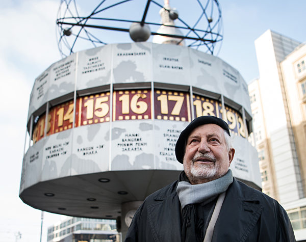 50 Jahre Weltzeituhr am Alexanderplatz