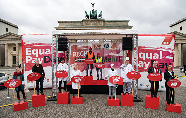 Kundgebung zum "Equal Pay Day"