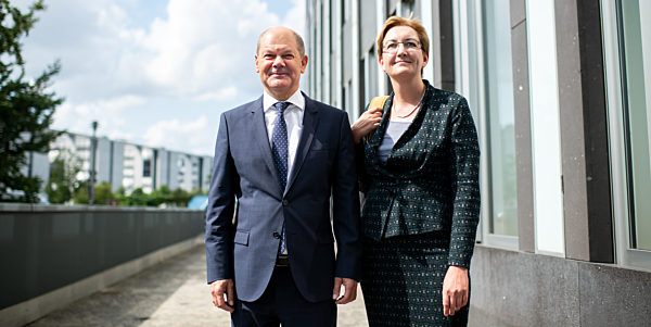 Kandidaten für SPD-Vorsitz - Geywitz und Scholz