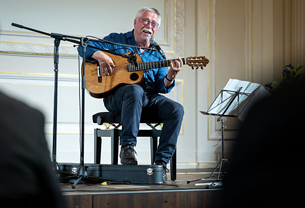 Übergabe Archiv des Liedermachers Biermann