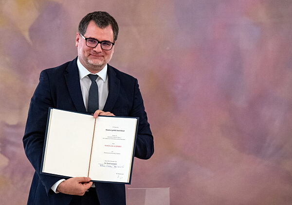 Bundespräsident ernennt neue Bundesregierung