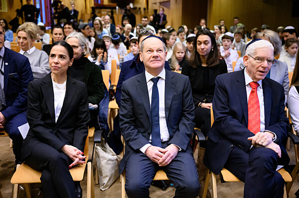 Bundeskanzler Scholz besucht jüdische Grundschule