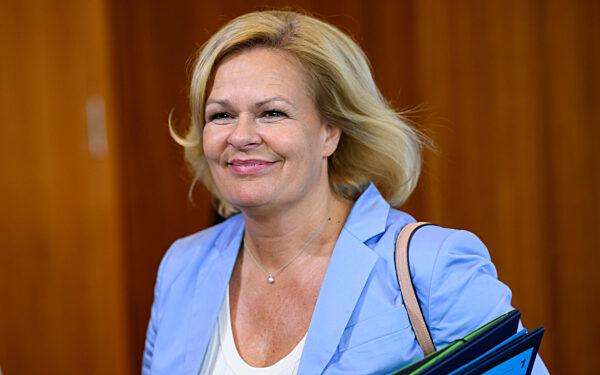 Yad Vashem und Polizeibehörden des Bundes kooperieren