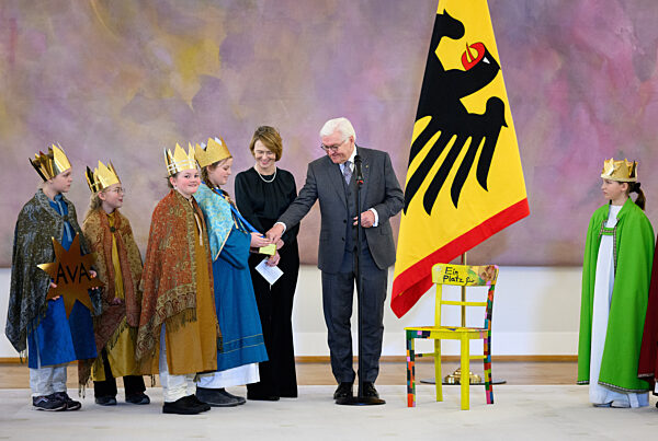 Sternsinger beim Bundespräsidenten