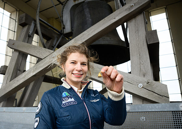Kai Wegner und Rabea Rogge besuchen Freiheitsglocke