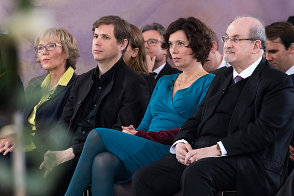 Schriftsteller beim Forum Bellevue des Bundespräsidenten