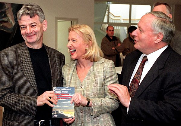 Fischer stellt Buch von Lafontaine und Frau vor