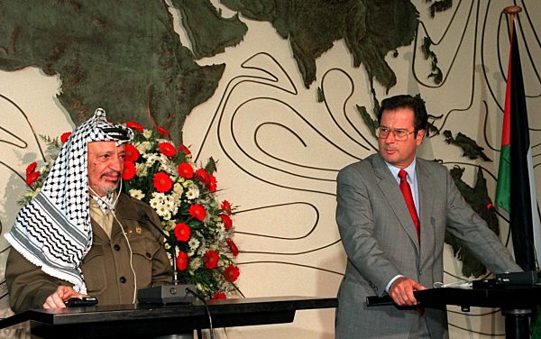 Arafat und Kinkel treffen sich in Bonn