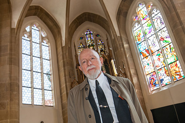 Kirchenfenster von Markus Lüpertz enthüllt