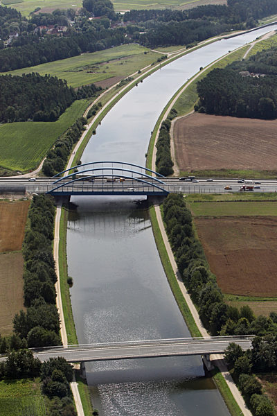 Luftaufnahme der Autobahn A6 bei Schwabach