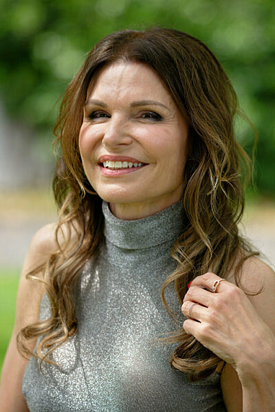 Unter uns -  Tabea Heynig