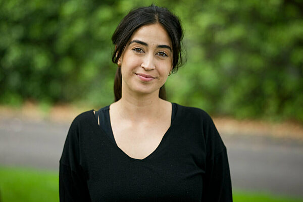 Unter uns -  Özge Delioglan