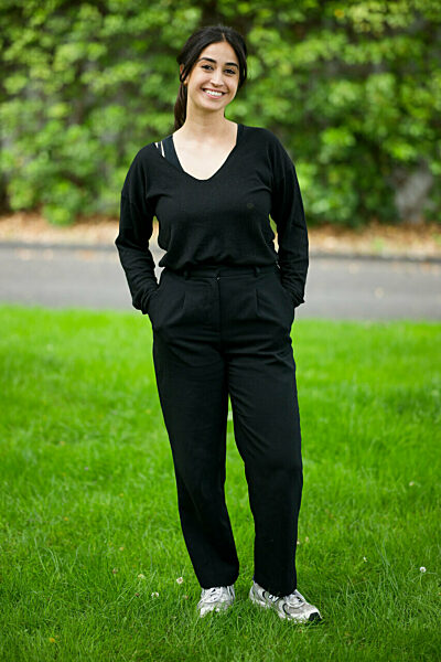 Unter uns -  Özge Delioglan