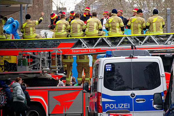 Rosenmontag am Rhein - Köln