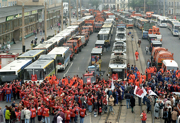 Warnstreik ÖTV (Archivfoto und Text 1996)
