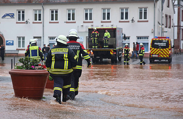 Saarland, Ottweiler, 17.05.2024, Starker Dauerregen sorgte am Freitag (17.05...