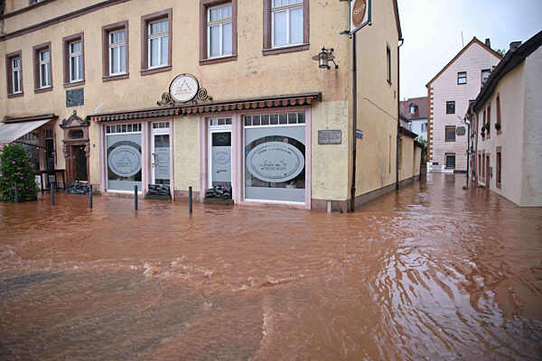 Saarland, Ottweiler, 17.05.2024, Starker Dauerregen sorgte am Freitag (17.05...