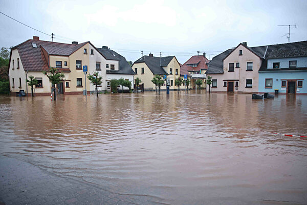 Saarland, Ottweiler, 17.05.2024, Starker Dauerregen sorgte am Freitag (17.05...
