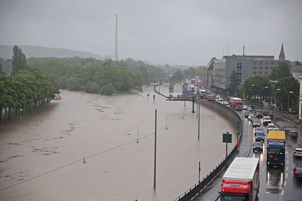Saarland, Saarbrücken, 17.05.2024, Starker Dauerregen sorgte am Freitag (17...