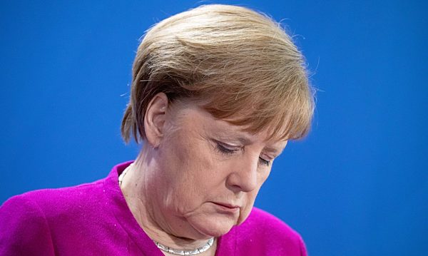 Lettischer Ministerpräsident Krisjanis Karins bei Merkel