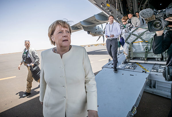 Kanzlerin Merkel in Afrika