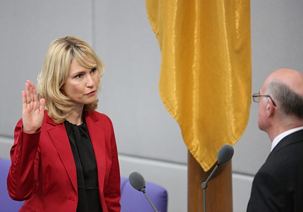 Kanzlerwahl und Vereidigung Bundeskabinett