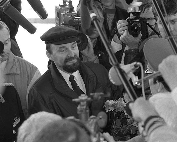 DDR - Minister Rainer Eppelmann