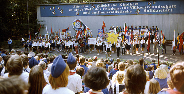 DDR - Internationales Sommerlager in der Pionierrepublik "Wilhelm Pieck"