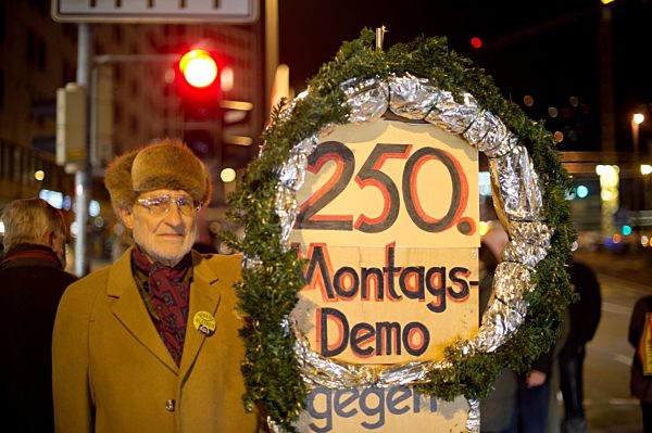 250. Montagsdemo gegen Stuttgart 21