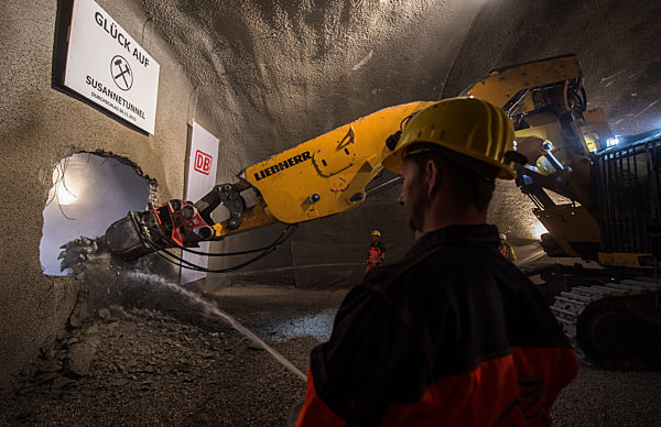 Durchschlagsfeier Steinbühltunnel