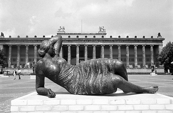 DDR - Plastikausstellung in Berlin 1987